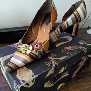 Nicole Miller pumps